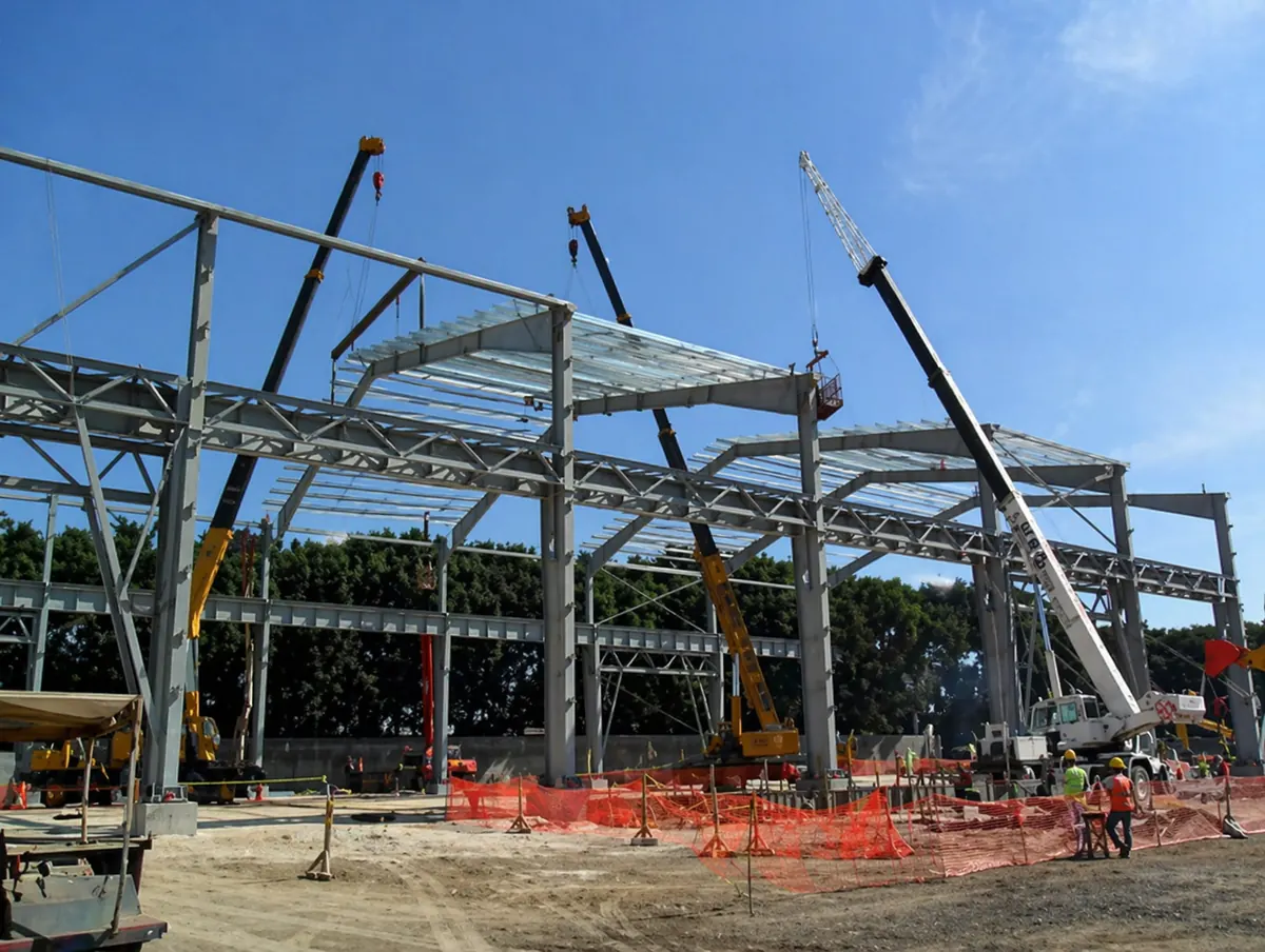 Nave Industrial Hylsa, obra de CLYCSA