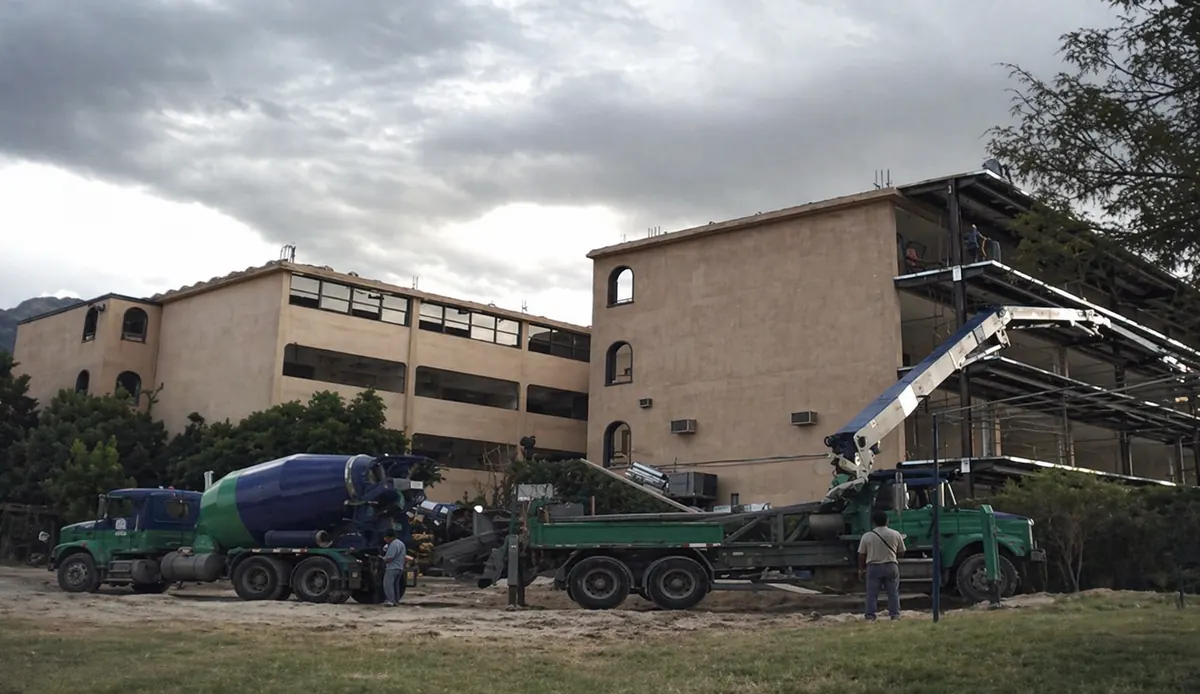 Obra del Colegio San Roberto construida por CLYCSA